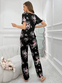 Floral Print Fashionable Pajama Set