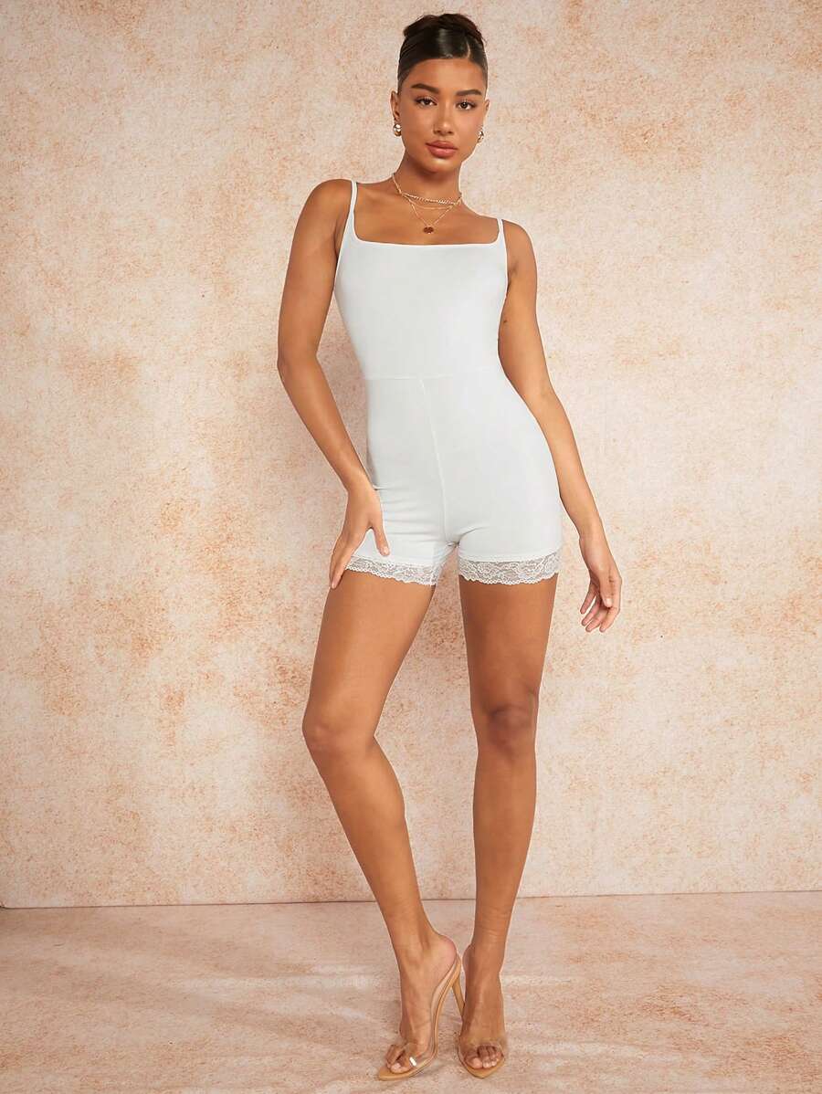 SHEIN BAE 音樂節方領高彈性針織修身混紡蕾絲連體褲，白色蕾絲上衣連質感緊身泳衣褲、白色緊身褲 - 白色 - 查看 1