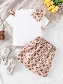 SHEIN 少女拼色短袖t卹荷葉邊字母細節加扣裝飾a字裙兩件套 - 卡其色 - 查看 2