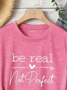 SHEIN LUNE Camiseta de manga corta con estampado de corazón y eslogan "Sé real, no perfecto" para mujer - Rosa Fucsia - Ver 4