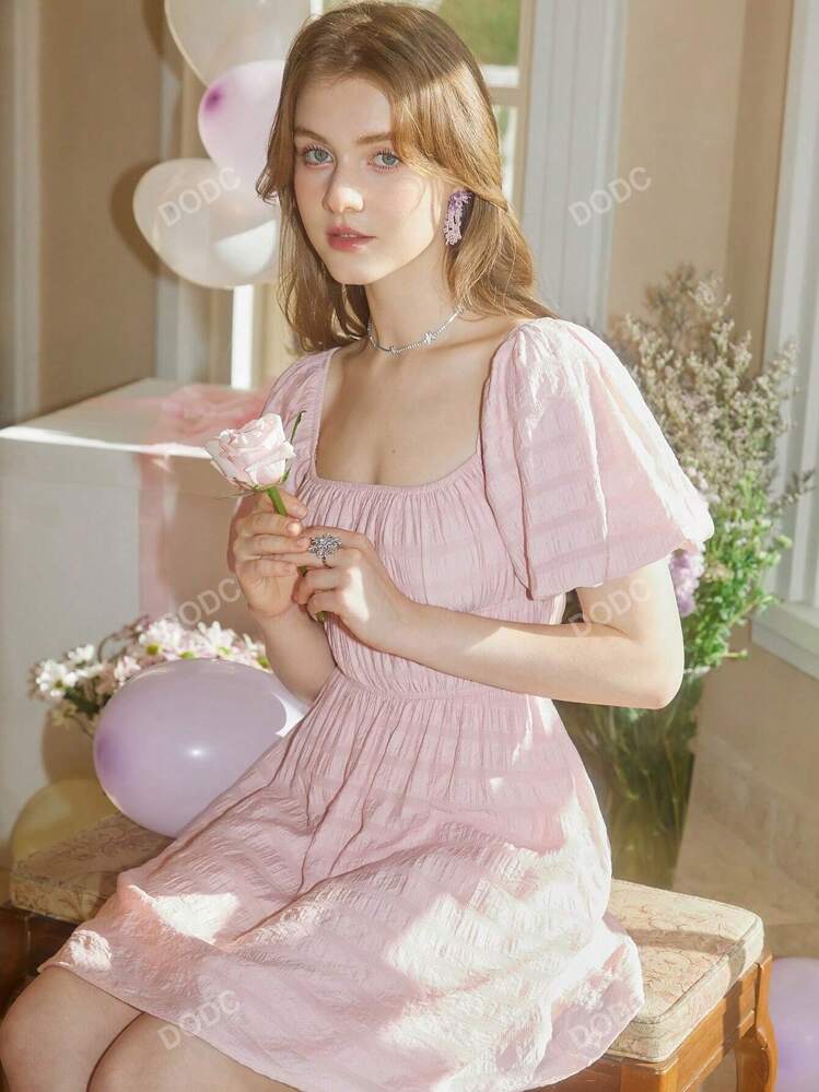emiriawiz ピンクワンピース　Sサイズ新品未使用　定価¥16800 emiriawiz ピンクワンピース Sサイズ新品未使用 定価¥16800