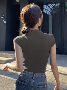 DAZY 實色圓領修身細身t恤,附有破損細節 - 深灰色 - 查看 2