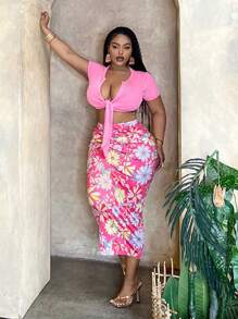 Slaydiva Bộ đồ nghỉ mát mùa hè cỡ lớn cho nữ, áo crop top buộc nơ phía trước màu hồng và chân váy midi in hoa - Hồng - Xem 3