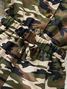 SHEIN Playful Pals Mono Casual Con Capucha Con Estampado De Camuflaje De Manga Corta Y Cintura Elástica Con Cremallera Para Niñas Bebés, Para Camping Al Aire Libre