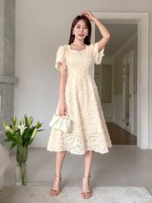 DAZY 纯色雪纺连衣裙，单排扣花卉镂空和 A 字下摆夏季太阳裙 - 米色 - 查看 5