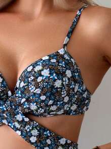 SHEIN Conjunto de bikini floral diminuto para embarazadas, ideal para el verano