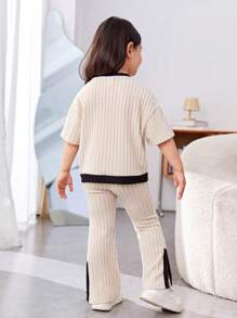 SHEIN Young Girl Loose Cute Color-Block Round Neck Short Sleeve T-Shirt And Flare Pants Set With Split Hem