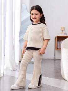 SHEIN Young Girl Loose Cute Color-Block Round Neck Short Sleeve T-Shirt And Flare Pants Set With Split Hem