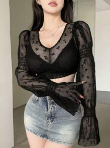 DAZY 女士短款露脐上衣，网纱蝴蝶结装饰，喇叭袖，荷叶边薄纱长袖女式上衣，外出上衣 - 黑色 - 查看 2