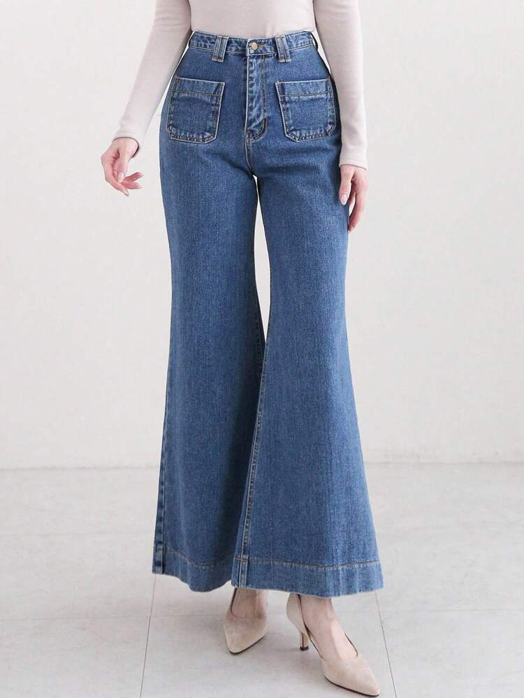 Women's Flare Leg Jeans With Double Pockets