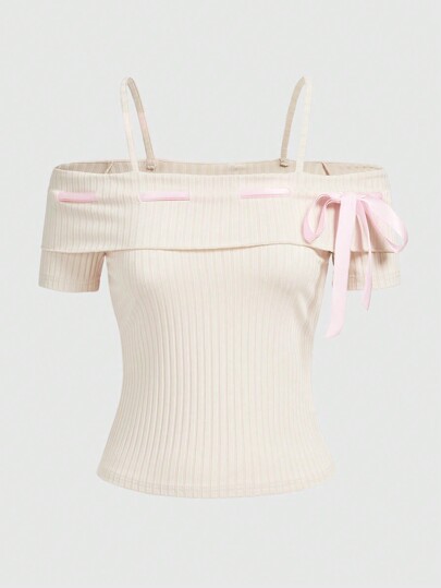 Kawaii T-shirt à épaulettes dénudées de couleur unie Himekaji avec détail de nœud papillon et ruban satin