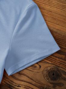 SHEIN EZwear Cartoon And Letter Print Drop Shoulder T-Shirt BOY MOM CLUB - Blue - View 3