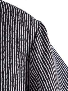 ROMWE MEN Prep Men Striped Curved Hem Shirt, School - Black and White - View 4