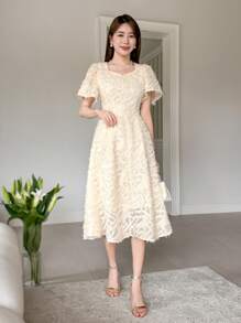 DAZY 纯色雪纺连衣裙，单排扣花卉镂空和 A 字下摆夏季太阳裙 - 米色 - 查看 3