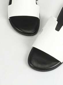 男士涼鞋2024全新外穿防臭柔軟防滑耐磨沙灘鞋夏季休閒戶外人字拖 - 白色 - 查看 3