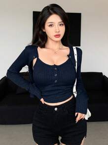 DAZY Bộ 2 chiếc áo thun dài tay và áo yếm một hàng khuy dành cho nữ - Màu xanh hải quân - Xem 4