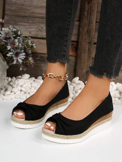 女士休闲扣饰鞋，春/夏，米色面料鞋面，时尚百搭，草编，轻质鞋底，厚底坡跟，露趾凉鞋