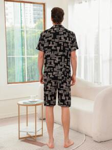 Conjunto De Ropa De Hogar De Manga Corta Y Pantalones Cortos Con Estampado Geométrico Para Hombres