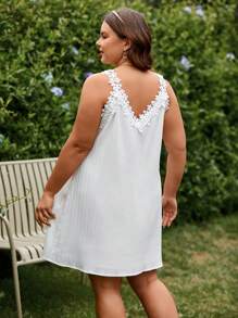 SHEIN Frenchy Kích thước lớn Của phụ nữ Dán in hoa Dây đeo Mì Ý  Váy không tay Mùa hè Đầm Lễ cưới NỮ Mùa Xuân - trắng - Xem 4