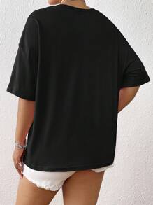 SHEIN EZwear Kích thước lớn Màu thuần Thêu Chữ Thả vai Áo thun - màu đen - Xem 2