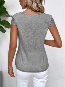 SHEIN Clasi Camiseta Con Cuello En V Con Panel De Encaje De Color Sólido - Gris - Ver 2