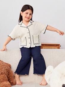SHEIN Young Girl Loose And Cute Color-Blocking Collar-Turned Short Sleeve Shirt And Wide Leg Pants Pajama Set, 2pcs - Navy Blue - View 1
