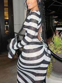 Women's Striped Print Deep V-Neck Long Sleeve Dress, Suitable For Summer - Black and White - View 3