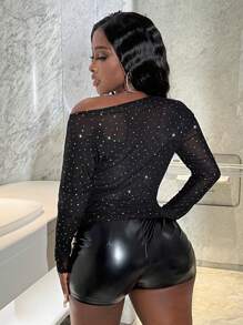 Slaydiva 不对称领口长袖休闲T恤，饰有闪亮装饰 - 黑色 - 查看 5