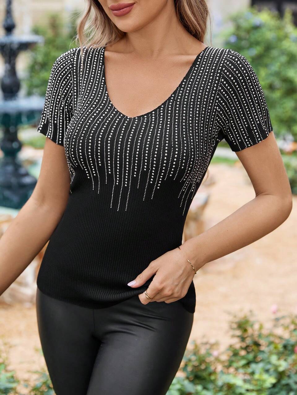 Elegant Rhinestone Embellished Short Sleeve Knitted Top