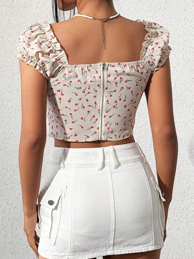 Floral Print Cropped Shirt With Sweetheart Neckline