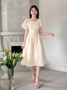 DAZY 纯色雪纺连衣裙，单排扣花卉镂空和 A 字下摆夏季太阳裙 - 米色 - 查看 7