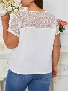 SHEIN Frenchy Kích thước lớn Lễ cưới Mùa Màu thuần Ren Vá lại Áo thun - trắng - Xem 3