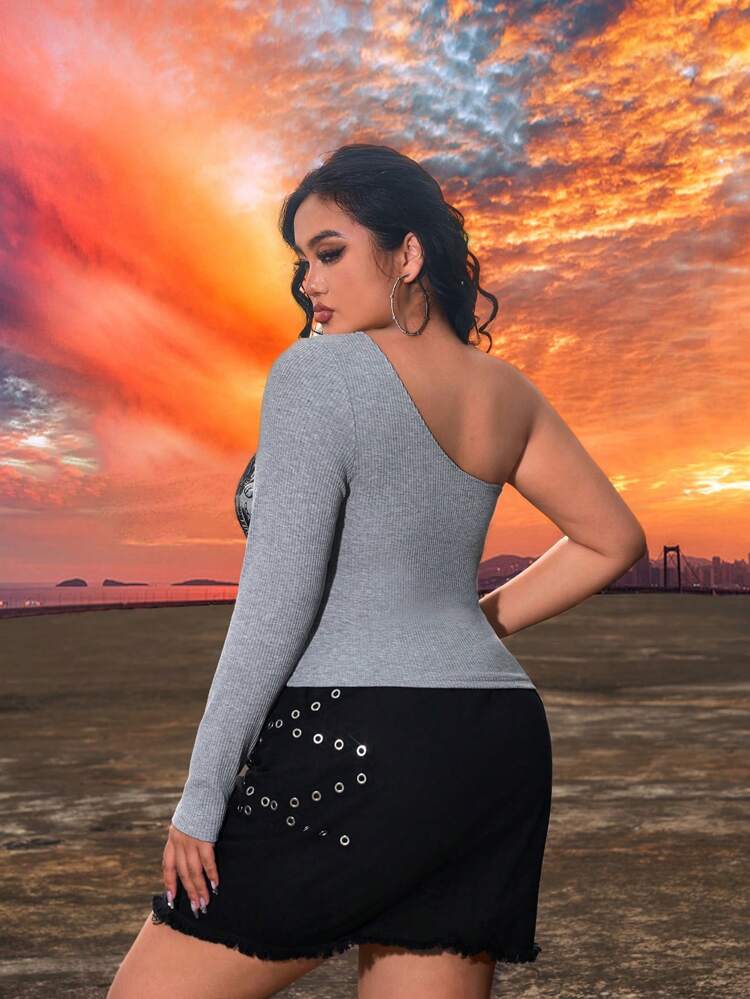 Plus Size Women's Distressed Eagle Printed Asymmetrical Long Sleeve Concert Outfits Music Festival Spring/Summer Vacation Cropped T-Shirt