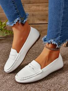 Teenagers' Round Toe Low Vamp Slip-On Flat Loafers - White - View 3