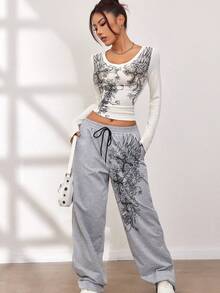 哥特式 Fairycore 和翅膀印花 T 恤