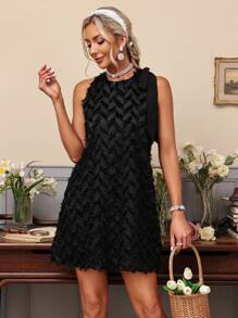 Aveloria Schultertragebogen strukturiertes Midikleid - Schwarz - Übersicht 3