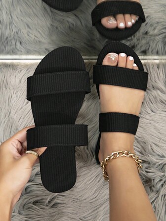 女士时尚平底凉鞋夏季沙滩防滑可爱凉鞋平跟