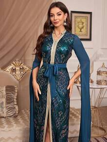 女式超长袖 V 领阿拉伯连衣裙