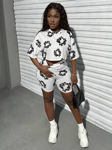 Slaydiva 两件套女士印花宽松露脐上衣和高腰紧身短裤，度假休闲风 - 黑與白 - 查看 6