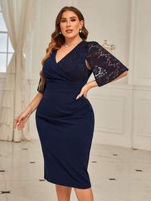 CurvySweet Plus Size V Neck Lace And Pleated Patchwork Dress - Navy Blue - View 6