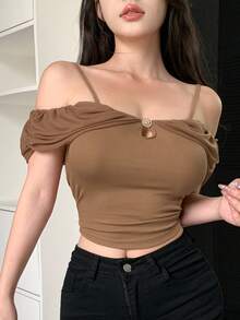 DAZY Áo thun crop top trễ vai màu trơn cho nữ - màu nâu - Xem 4