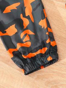 SHEIN Tween Girl Car & Letter Graphic Tee & Camo Print Pants - Black - View 7