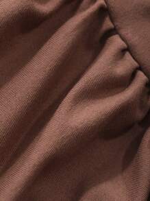 DAZY 女士纯色短袖T恤，不对称领口，夏季，短款上衣，露肩上衣 - 棕色 - 查看 8