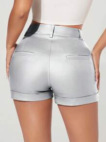 SHEIN PETITE 女性夏季時尚金屬皺褶捲邊修身短褲 - 銀色 - 查看 2