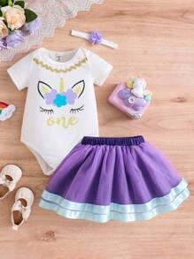 SHEIN 3件套女婴休闲可爱独角兽印花连体衣配网纱裙，含发带，适合春夏外出穿着