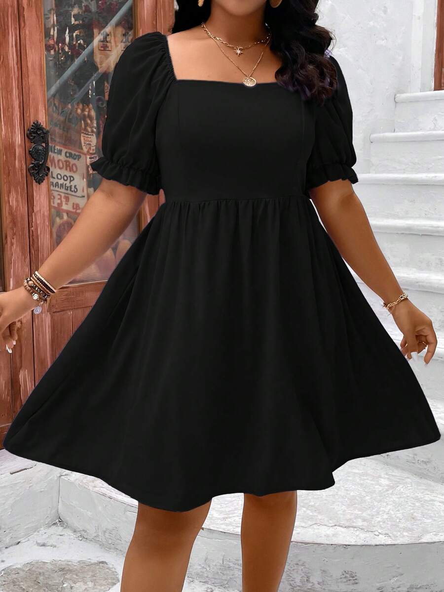 Calvaya 大尺寸女士簡約黑色短袖連衣裙 - 黑色 - 查看 1