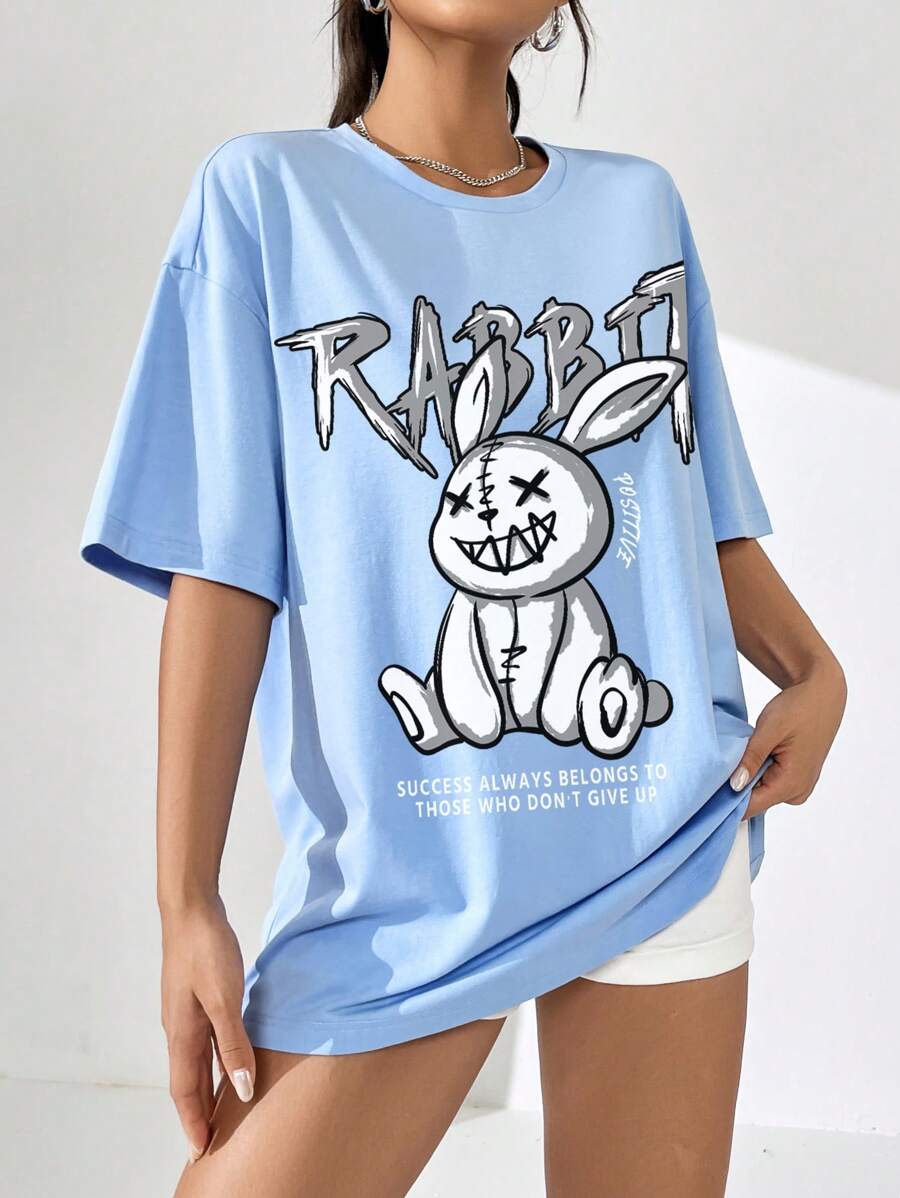 SHEIN EZwear 超大休闲复活节兔子和字母印花圆领短袖 T 恤，适合夏季，男女通用 - 淺藍色 - 查看 1