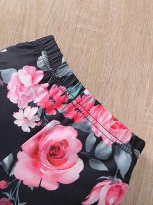 Conjunto informal para bebé niña compuesto por: falda estilo paraguas, blusa de manga corta y pantalones elegantes acampanados con aplicación de flor - Multicolor - Ver 6