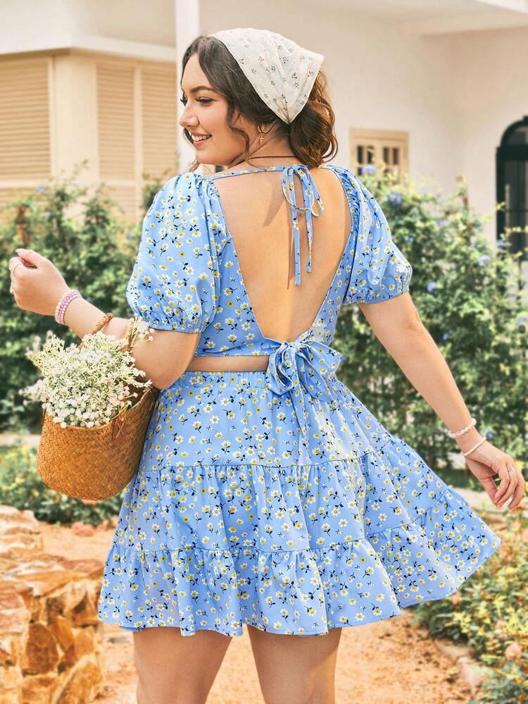 Women's Plus Size Vacation Style Short Sleeve Back Tie Cropped Top And Skirt Set With Ditsy Floral Print