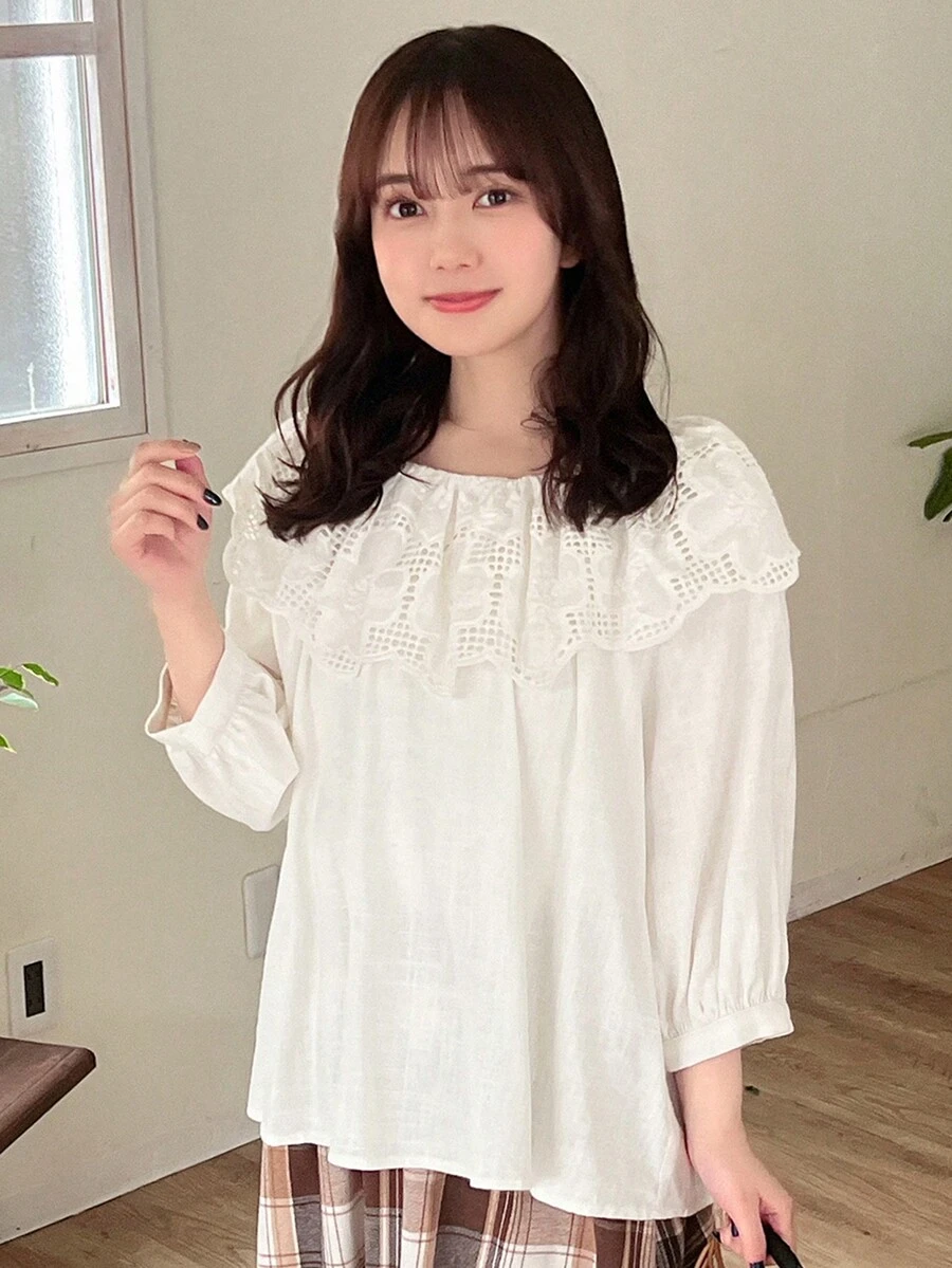 FRIFUL 女式實色空心刺繡拼接寬鬆襯衫,下擺褶邊設計 - 白色 - 查看 1